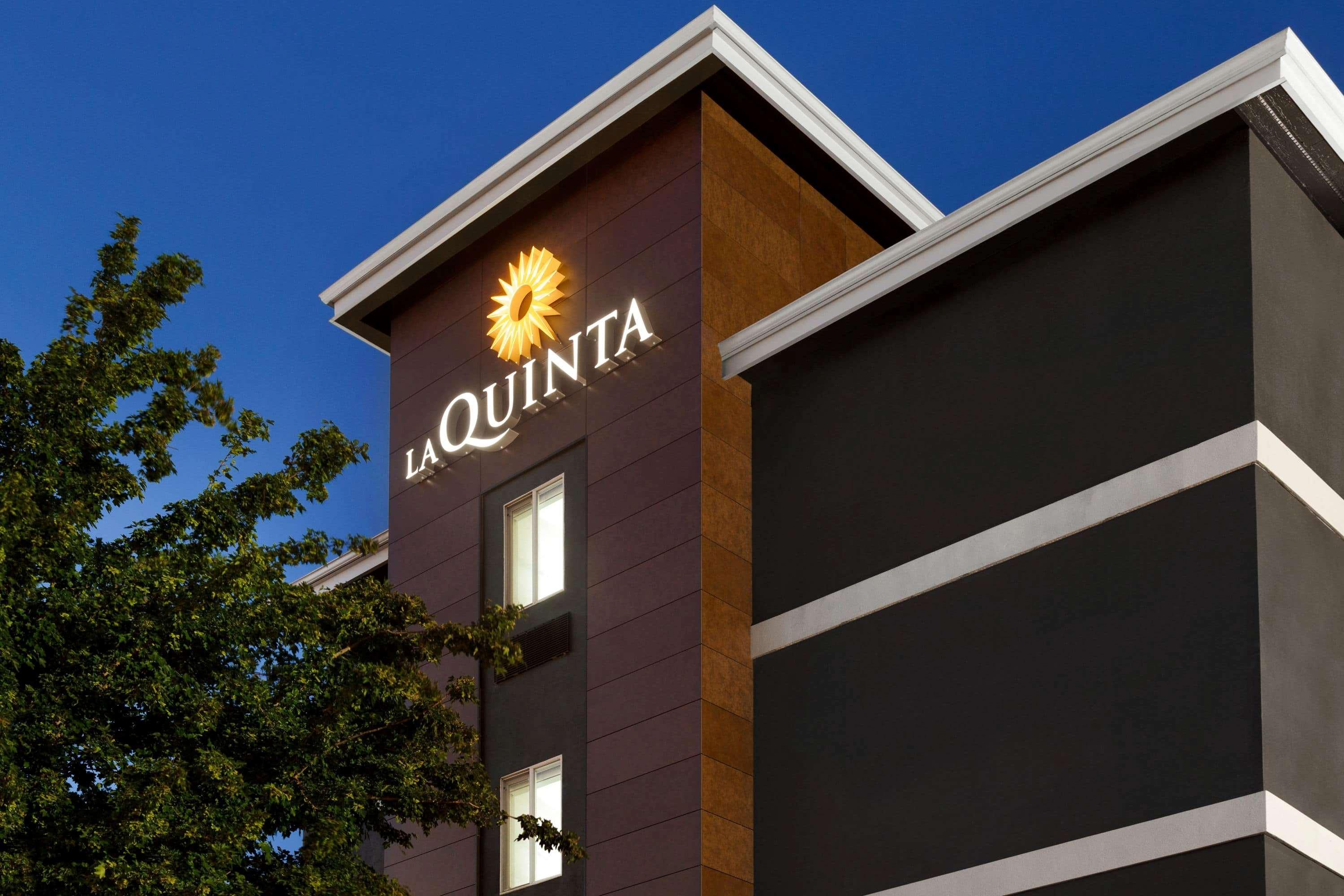 La Quinta By Wyndham Salem Or Hotel Exterior photo